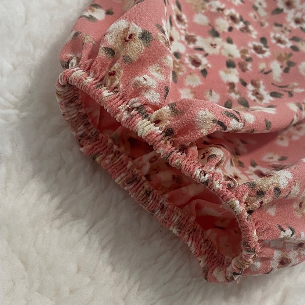 Altar'd State Pink White Floral Feminine Boho Flowy Romantic Puff Sleeve Top - Picture 8 of 8